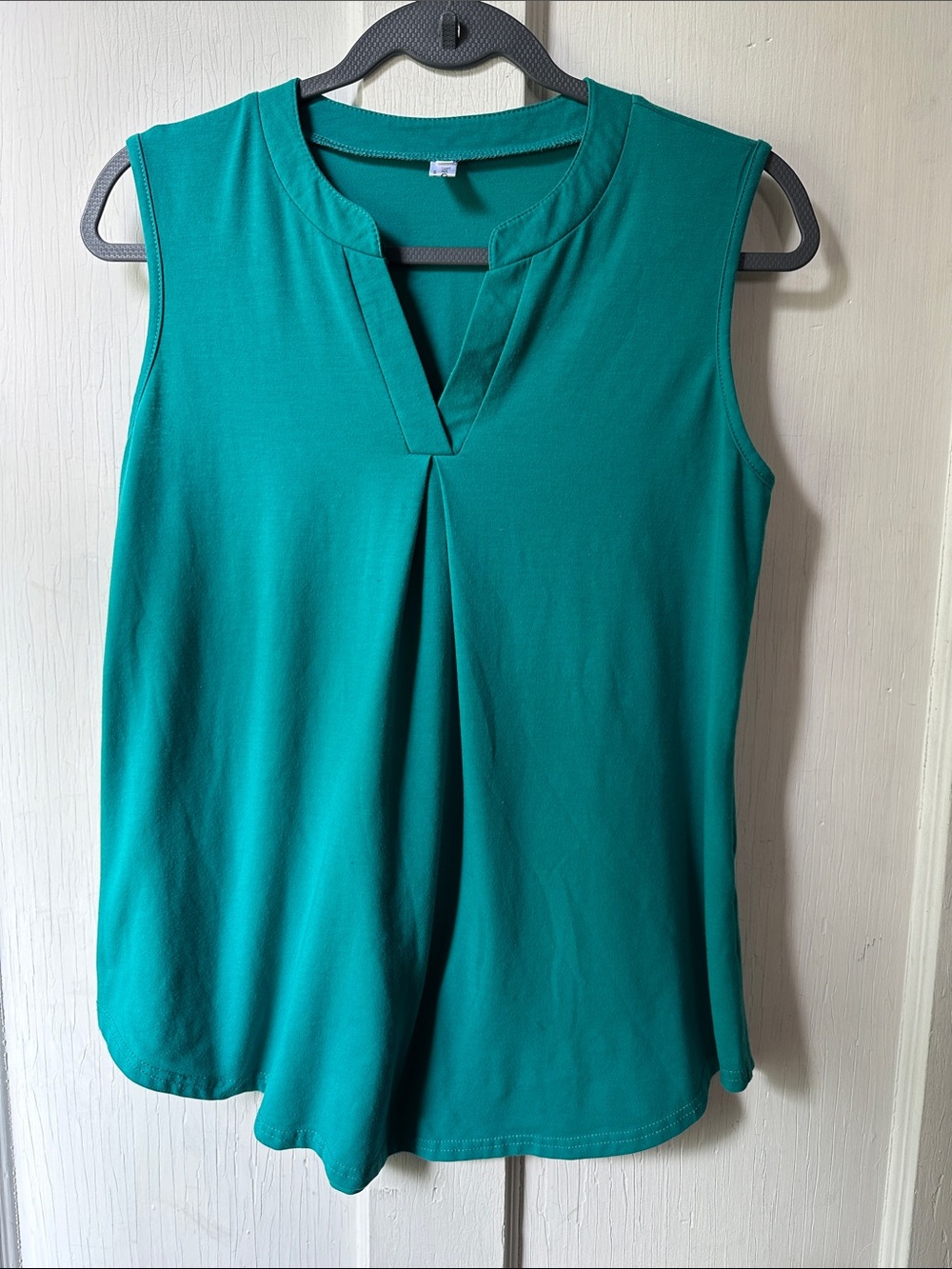 Sleeveless V-Neck Tunic Top in Teal